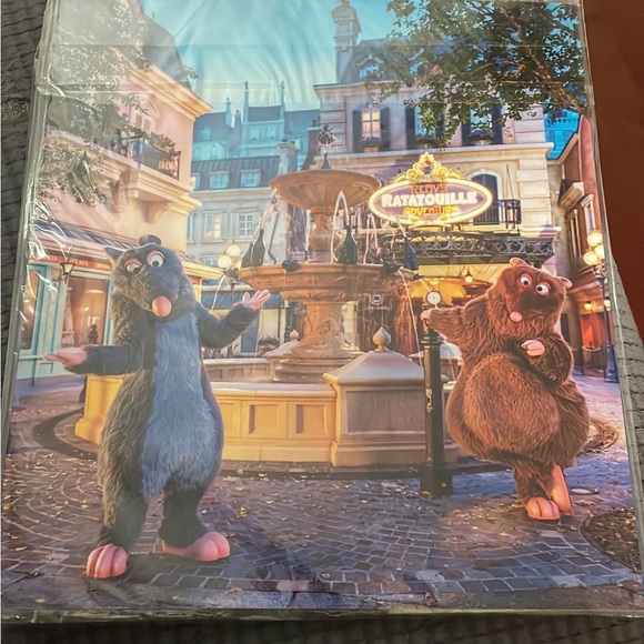 D23 Member Magazine Fall 2021 - Picture 2 of 2